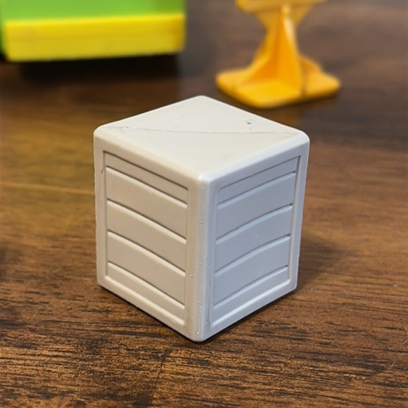 Vintage Fisher Price CONSTRUCTION VEHICLE AND LITTLE PEOPLE WORKERS LOT 0F 8 - Picture 10 of 16